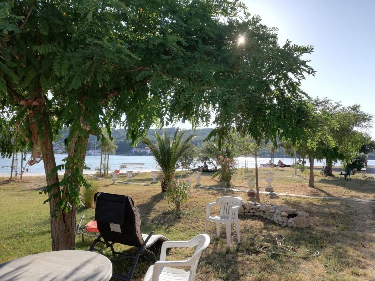 Apartman Andela Preko Kültér fotó